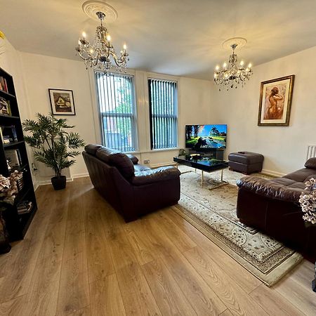Lovely 2 Bed Apartment, Arnold Town Centre. Nottingham Eksteriør bilde