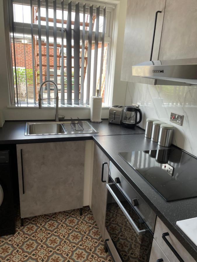 Lovely 2 Bed Apartment, Arnold Town Centre. Nottingham Eksteriør bilde