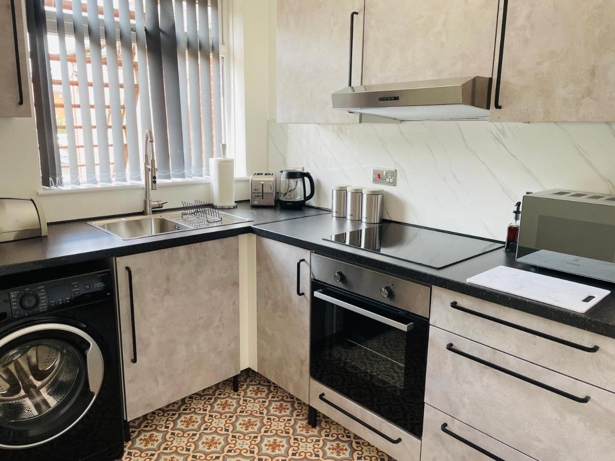 Lovely 2 Bed Apartment, Arnold Town Centre. Nottingham Eksteriør bilde